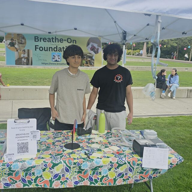 Breathe-On Foundation volunteers at their outdoor awareness booth